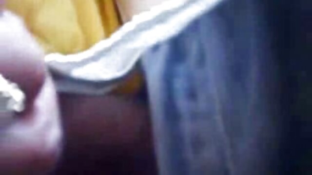 సెక్స్‌ట్రాక్టివ్ రికా సకురాయ్ తన గడ్డం ఉన్న కంట్‌ను సెక్స్ వీడియో తెలుగు లో డిల్డోతో కొట్టింది